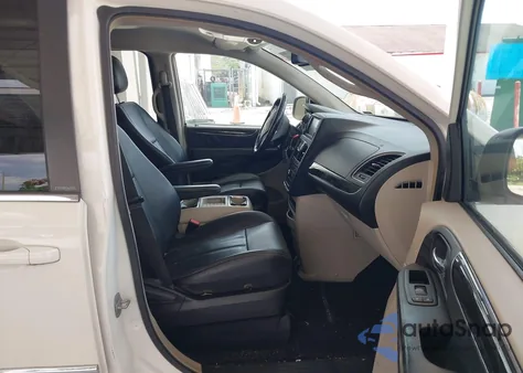 2013 Chrysler Town & Country Touring from USA, damaged, VIN 2C4RC1BG3DR658812